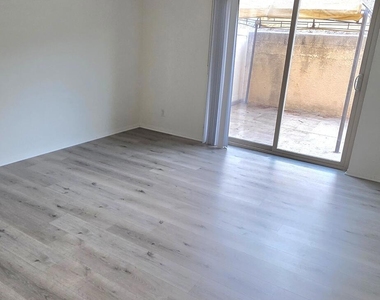 825 Warwick Avenue - Photo Thumbnail 8