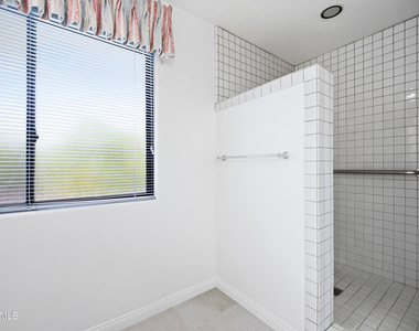 31 Alviso Drive - Photo Thumbnail 16