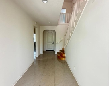1837 Seasons Street - Photo Thumbnail 2