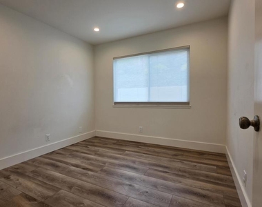 3078 Saddleback Court - Photo Thumbnail 13