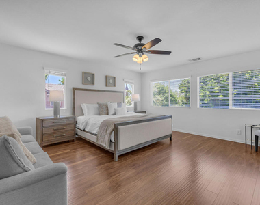 84440 Quartino Place - Photo Thumbnail 2