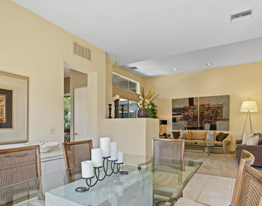 461 Desert Holly Drive - Photo Thumbnail 5