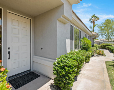 461 Desert Holly Drive - Photo Thumbnail 25