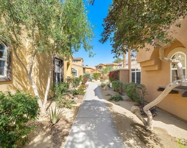 52230 Desert Spoon Court - Photo Thumbnail 2