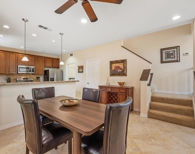 52230 Desert Spoon Court - Photo Thumbnail 16