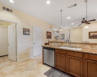 52230 Desert Spoon Court - Photo Thumbnail 15