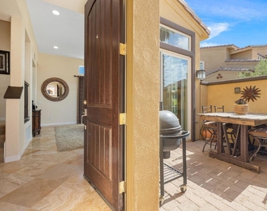 52230 Desert Spoon Court - Photo Thumbnail 4
