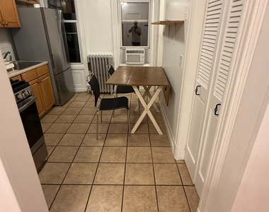 1736 Stanhope Street - Photo Thumbnail 3