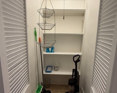 1736 Stanhope Street - Photo Thumbnail 4