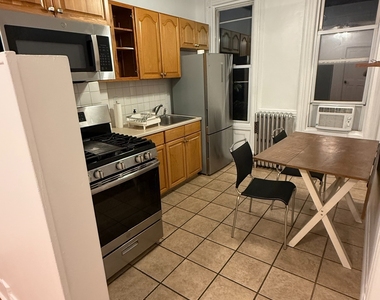 1736 Stanhope Street - Photo Thumbnail 2