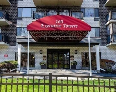 160 Academy Street - Photo Thumbnail 1