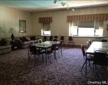 160 Academy Street - Photo Thumbnail 12
