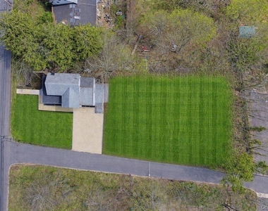 80 Swezey Street - Photo Thumbnail 3