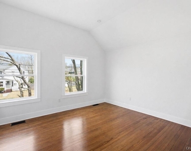 80 Swezey Street - Photo Thumbnail 14