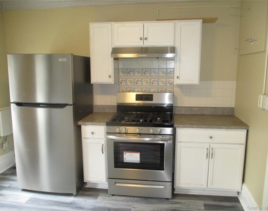 33 Bayview Terrace - Photo Thumbnail 9