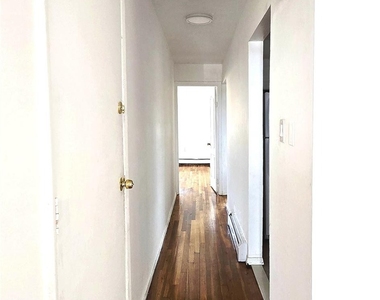 9517 84th Street - Photo Thumbnail 11