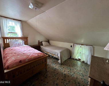 35 Zani Lane - Photo Thumbnail 15
