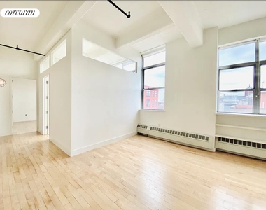 970 Kent Avenue - Photo Thumbnail 4