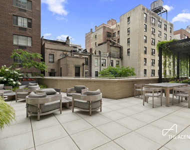212 W 72nd Street - Photo Thumbnail 5