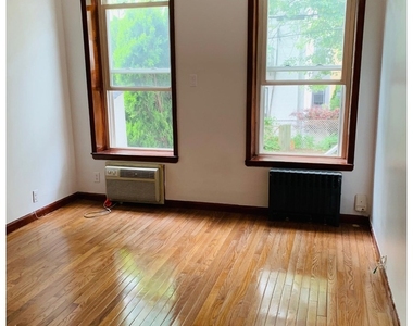 148 Senator Street - Photo Thumbnail 6