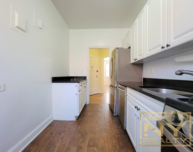 51-01 39th Avenue - Photo Thumbnail 1