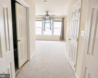 46 Desert Rose Way - Photo Thumbnail 11