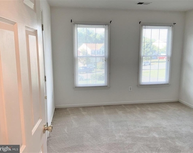 19 Sunrise Valley Court - Photo Thumbnail 15