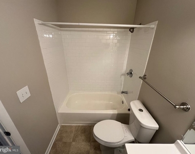 14808 Ensor Court - Photo Thumbnail 9