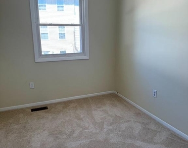 14648 Balsam Street - Photo Thumbnail 19