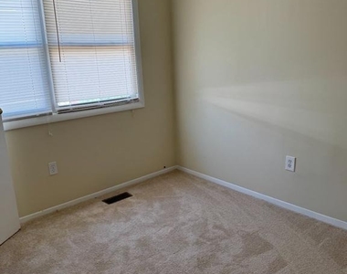 14648 Balsam Street - Photo Thumbnail 32