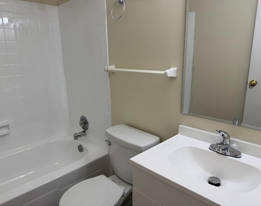14648 Balsam Street - Photo Thumbnail 28