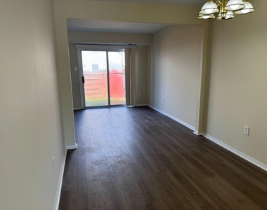 14648 Balsam Street - Photo Thumbnail 6
