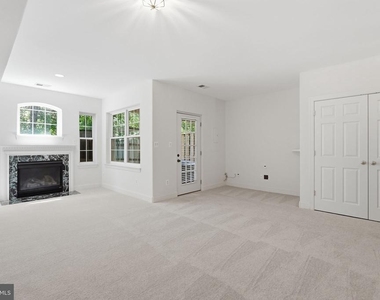 8727 Chorley Way - Photo Thumbnail 16