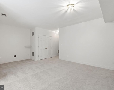 8727 Chorley Way - Photo Thumbnail 15