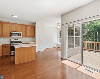 8727 Chorley Way - Photo Thumbnail 3