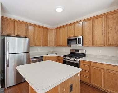 8727 Chorley Way - Photo Thumbnail 4