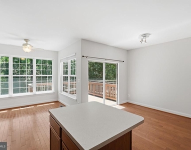 8727 Chorley Way - Photo Thumbnail 5