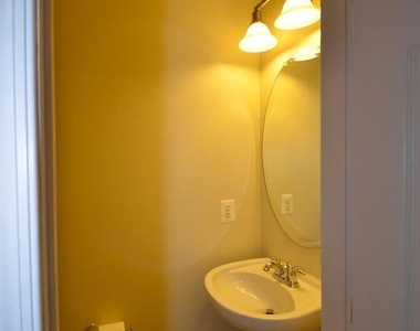 9612 Wigfall Way - Photo Thumbnail 12