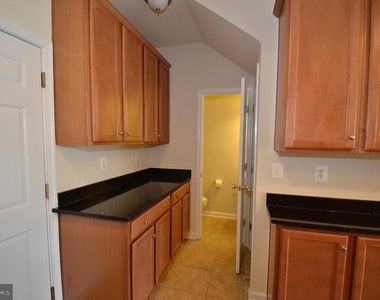 9612 Wigfall Way - Photo Thumbnail 11