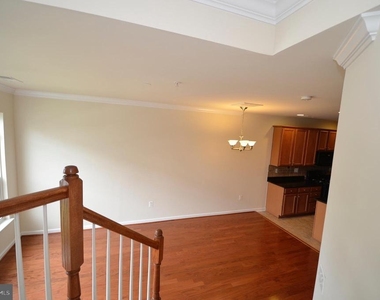 9612 Wigfall Way - Photo Thumbnail 4