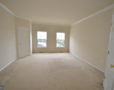9612 Wigfall Way - Photo Thumbnail 16