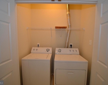 9612 Wigfall Way - Photo Thumbnail 14