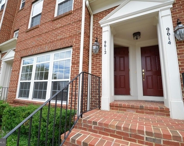 9612 Wigfall Way - Photo Thumbnail 2