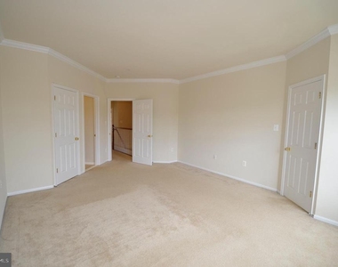 9612 Wigfall Way - Photo Thumbnail 17