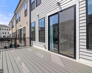 21740 Charing Cross Terrace - Photo Thumbnail 27
