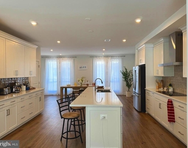 21740 Charing Cross Terrace - Photo Thumbnail 11