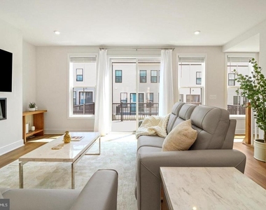 21740 Charing Cross Terrace - Photo Thumbnail 9