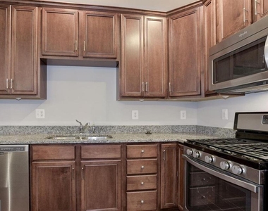 43017 Clarks Mill Terrace - Photo Thumbnail 6