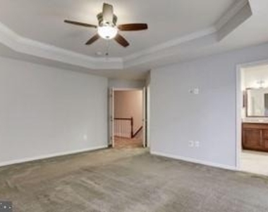 43017 Clarks Mill Terrace - Photo Thumbnail 13