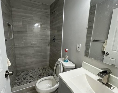 601 Madison Street - Photo Thumbnail 18